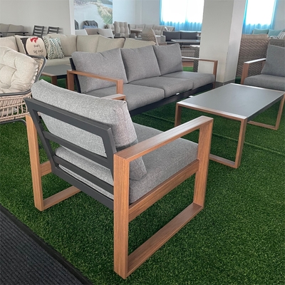 折りたたみ外庭家具 アルミラタンソファ 贅沢なコーナーティーポップテーブルセット