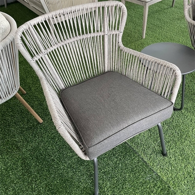 屋外庭具セット アルミラタンソファ ティーポップテーブルとビストロ椅子