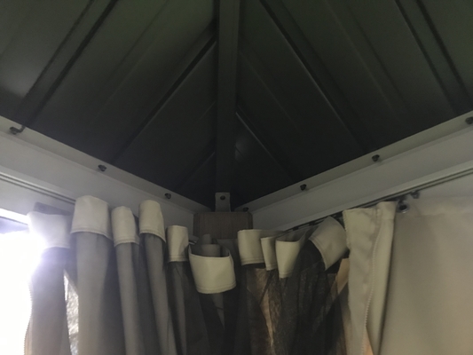 3X3X2.75M メタルペルゴラ 庭用品用の屋外ガイゼボ